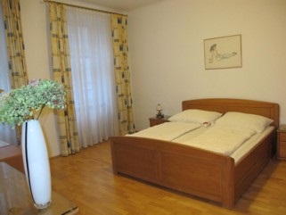 Schlafzimmer - Doppelbett